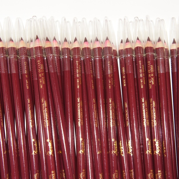 Apple Other - Cabernet Apple Lip Liner 50 set Full Size